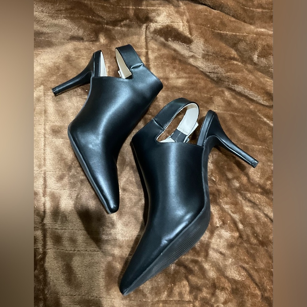 Seven Dials Sherly Black Pointed Toe Bootie Pumps